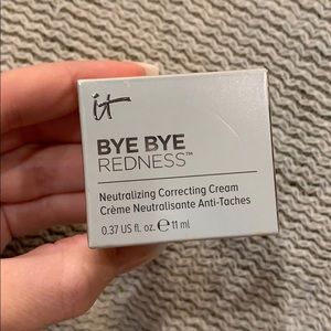 It Cosmetics Bye Bye Redness